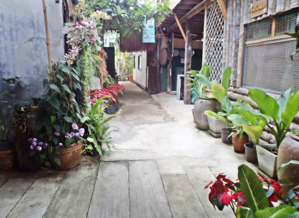 Nr Homestay Amphawa Exterior photo