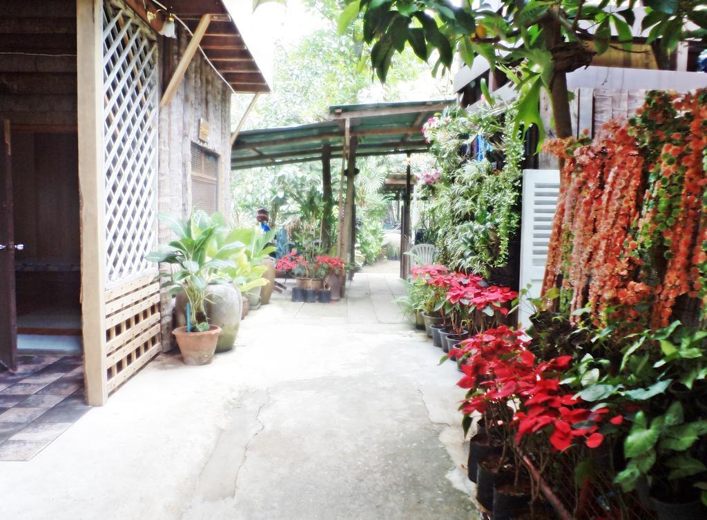 Nr Homestay Amphawa Exterior photo