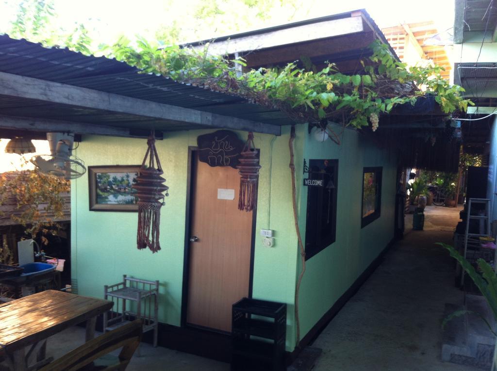 Nr Homestay Amphawa Exterior photo