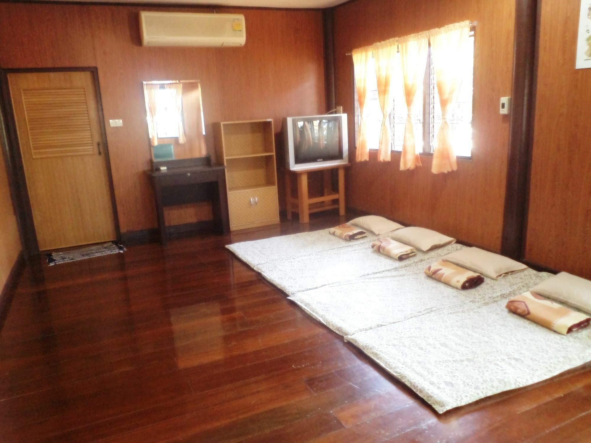 Nr Homestay Amphawa Exterior photo