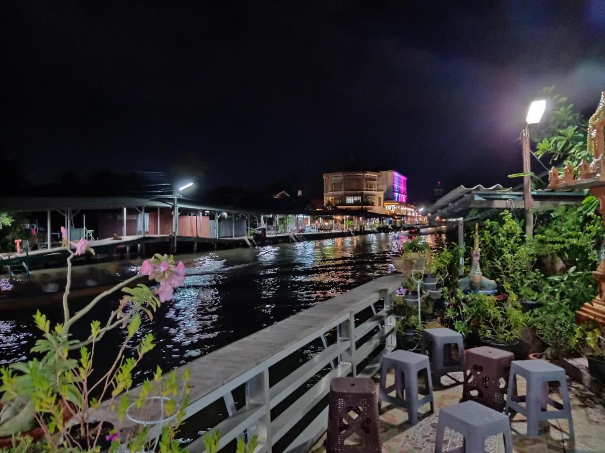 Nr Homestay Amphawa Exterior photo